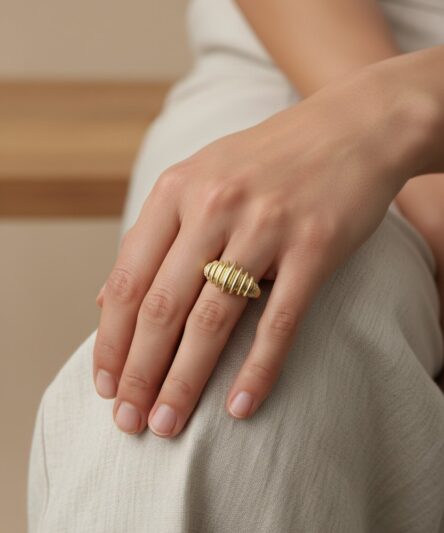 XUPING JEWELRY 14 Ayar Altın Kaplama, Şerit Detaylı Yüzük