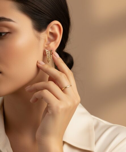 XUPING JEWELRY 14 Ayar Altın Kaplama, Üçgen Zirkon Taşlı Küpe