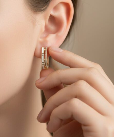 STİL İNCİSİ/ XUPING JEWELRY 14 Ayar Altın Kaplama, Oval Beyaz Zirkon Taşlı Küpe