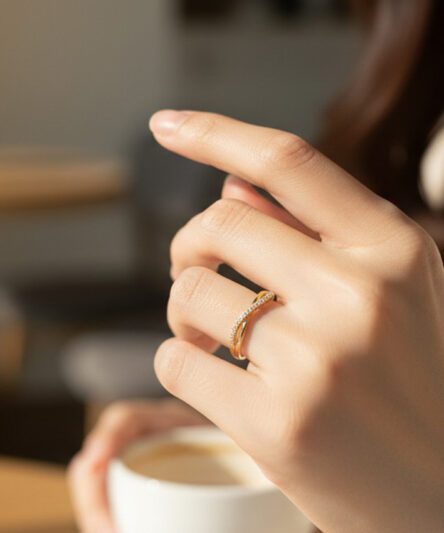 XUPING JEWELRY 14 Ayar Altın Kaplama, Çapraz Sonsuzluk Zirkon Taşlı Yüzük