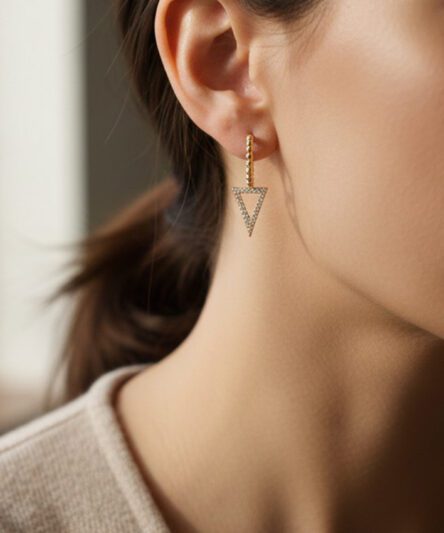 XUPING JEWELRY 14 Ayar Altın Kaplama, Üçgen Nokta Taşlı Küpe