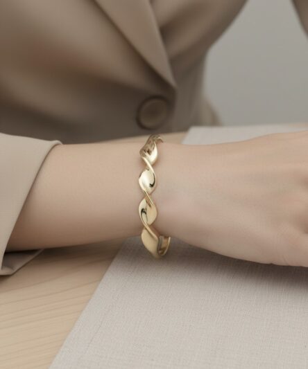 Stil İncisi/Xupıng Jewelry 14 Ayar Altın Kaplama, Burgu Model Kelepçe
