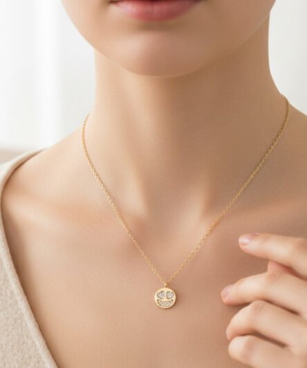 XUPING JEWELRY 14 Ayar Altın Kaplama, Gülen Yüz Zirkon Taşlı Kolye