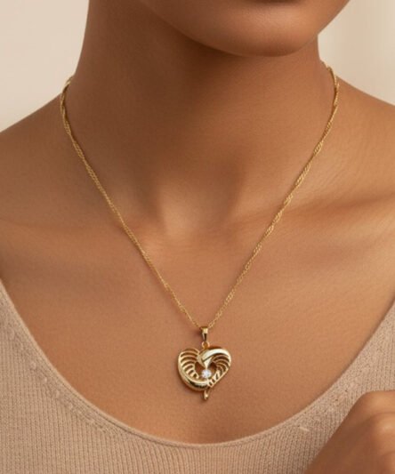 XUPING JEWELRY 14 Ayar Altın Kaplama, Çizgili Kalpli Taşlı Model Kolye