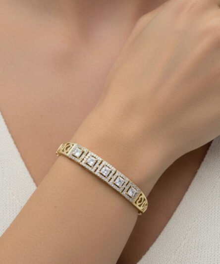 XUPING JEWELRY 14 Ayar Altın Kaplama, Beş Kare Zirkon Taşlı Kelepçe