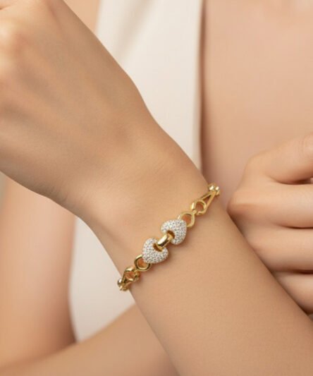 Stil İncisi/Xupıng Jewelry 14 Ayar Altın Kaplama, Ostie Kalp Model  Zirkon Taşlı Bileklik